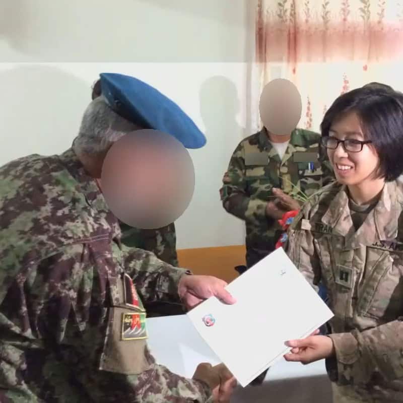 Cô gái gốc Việt đã cứu người phiên dịch Afghanistan khỏi nguy cơ bị Taliban giết hại như thế nào? - Ảnh 2.