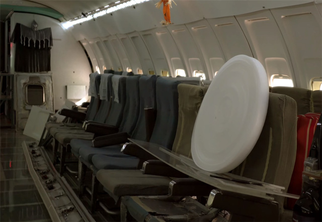 Người đàn ông mua lại chiếc máy bay bị bỏ hoang, sống một mình trong cabin rộng 91m2 suốt 21 năm: “Đây mới đích thực là ngôi nhà cổ tích” - Ảnh 26.