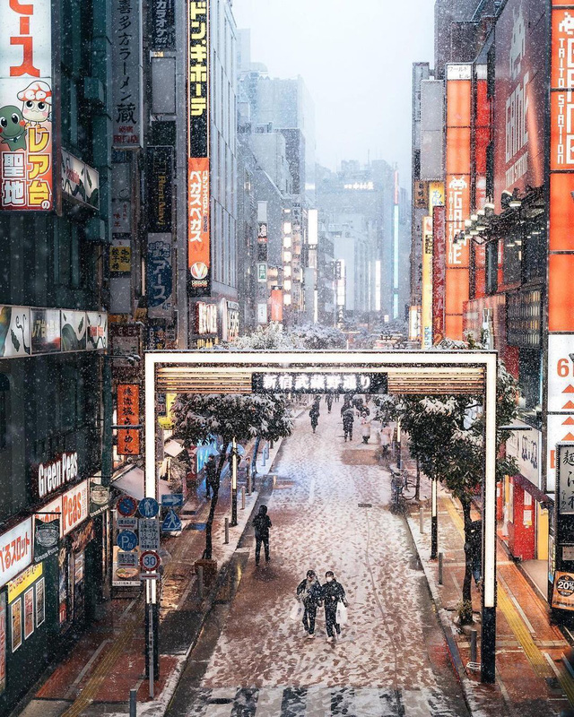  Chùm ảnh: Khung cảnh Tokyo dưới tuyết trắng đẹp đến nao lòng, phảng phất nét buồn tựa cổ tích mùa đông  - Ảnh 3.