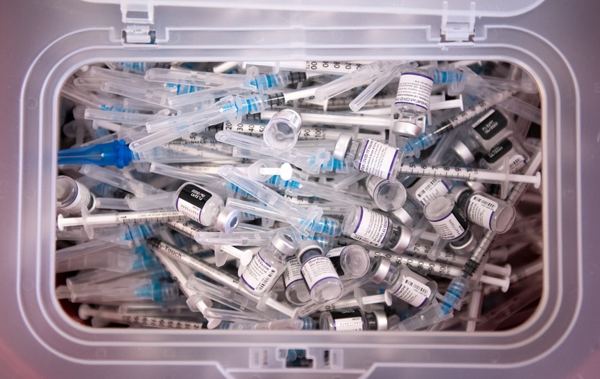 chien dich tiem vaccine covid-19 anh 2