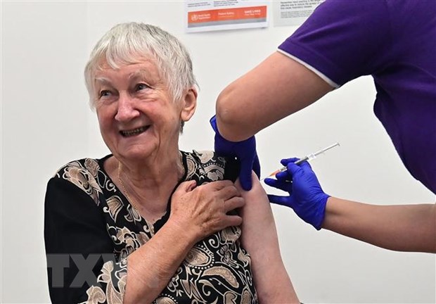 Australia khuyen nghi 4 nhom doi tuong can tiem lieu vaccine thu 4 hinh anh 1