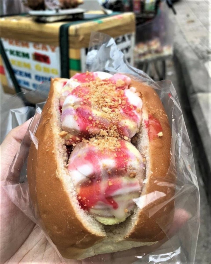 Bánh mì kẹp kem và tiếng leng keng gọi ký ức tuổi thơ ùa về của thế hệ 7X-8X - 4