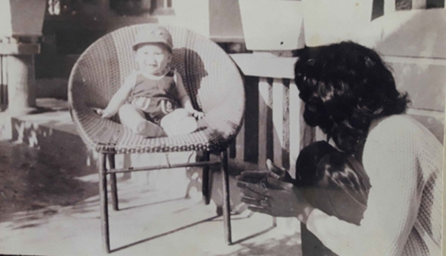 Con bị bắt sang châu Âu, mẹ hóa điên và câu hỏi khi đoàn tụ sau 43 năm: Sao bà bỏ rơi tôi? - Ảnh 5.