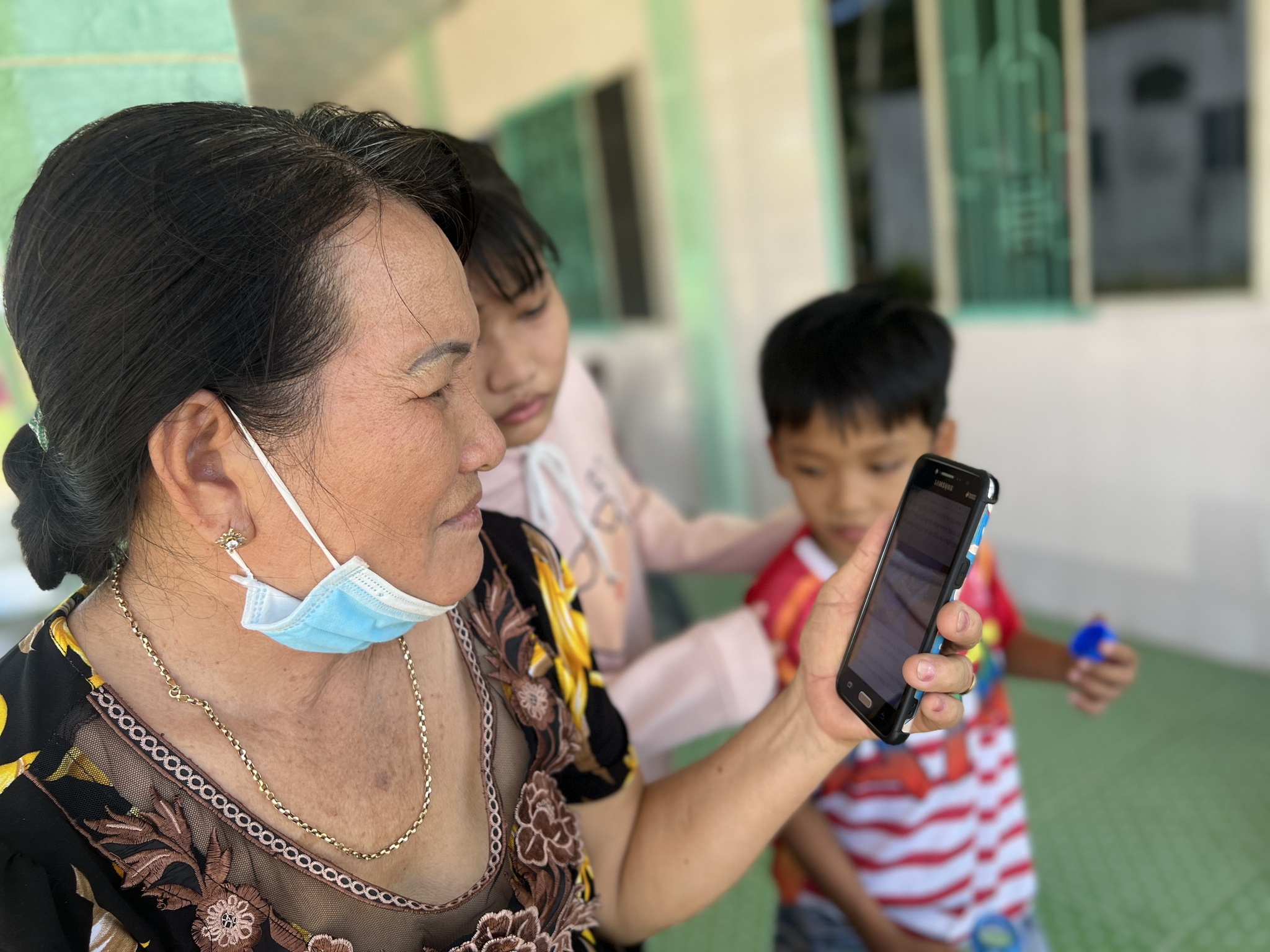 Vụ 'người đàn ông Việt Nam 18 ngày chèo xuồng nhựa đi Ấn Độ thăm vợ': Cha mẹ mong ngóng - ảnh 3