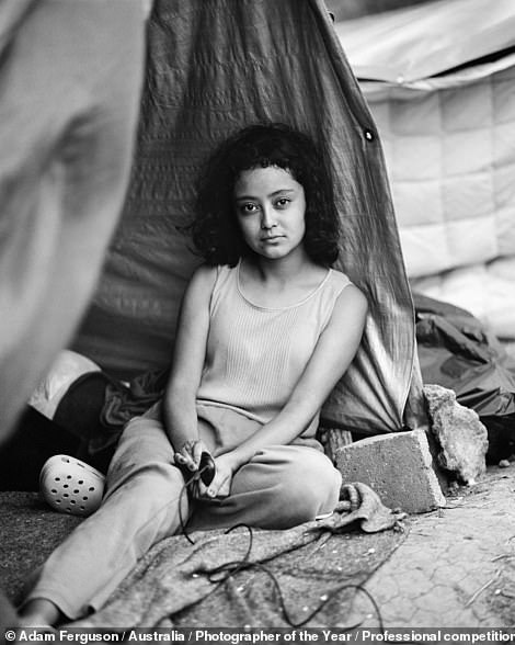 Ảnh về cuộc sống của người di cư chiến thắng giải thưởng Nhiếp ảnh thế giới Sony 2022 - Ảnh 1.
