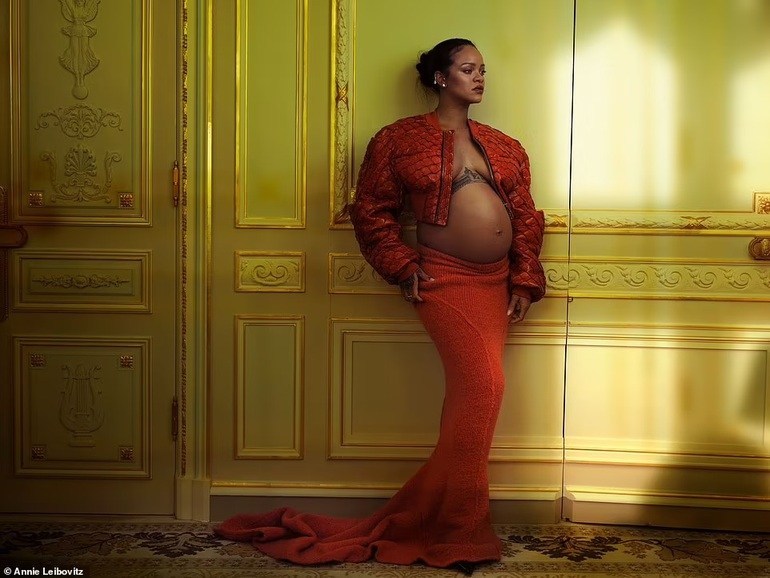 Rihanna - ngôi sao làm thay đổi cách nhìn đối với... bụng bầu - 2