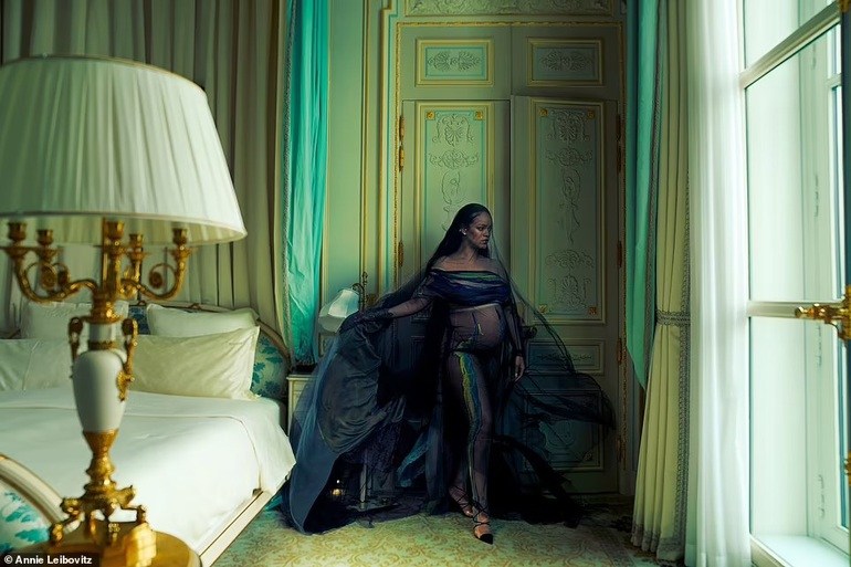 Rihanna - ngôi sao làm thay đổi cách nhìn đối với... bụng bầu - 3