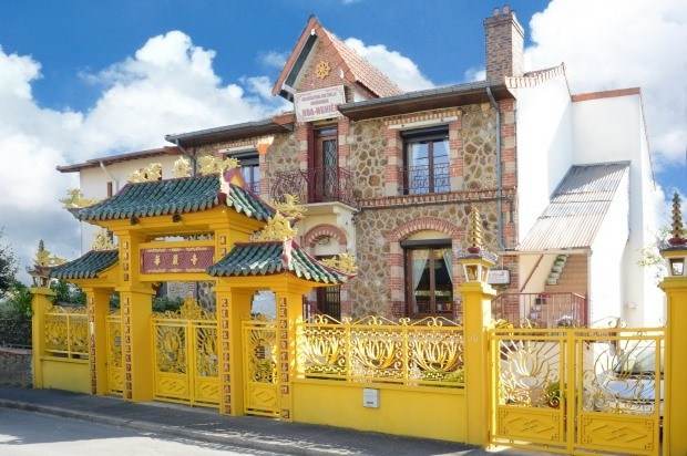 Chùa Hoa Nghiêm ở thủ đô Paris, Pháp. Ảnh: Song Minh