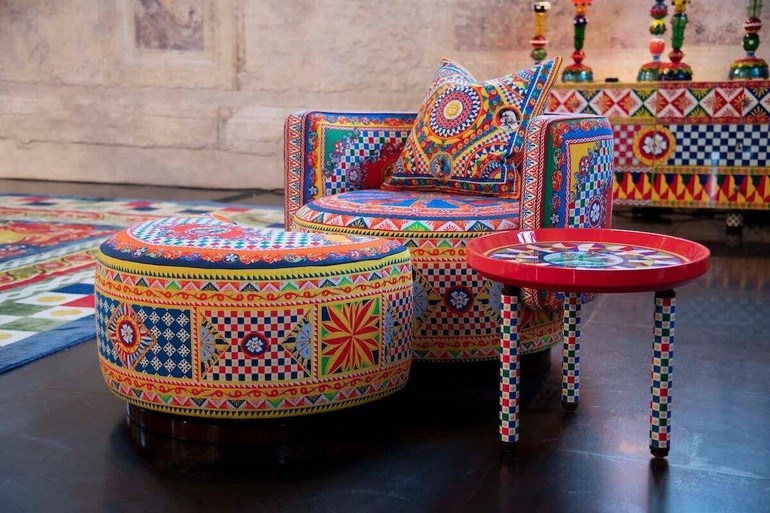 Bên trong cửa hàng bán đồ nội thất đầu tiên của Dolce Gabbana - 4