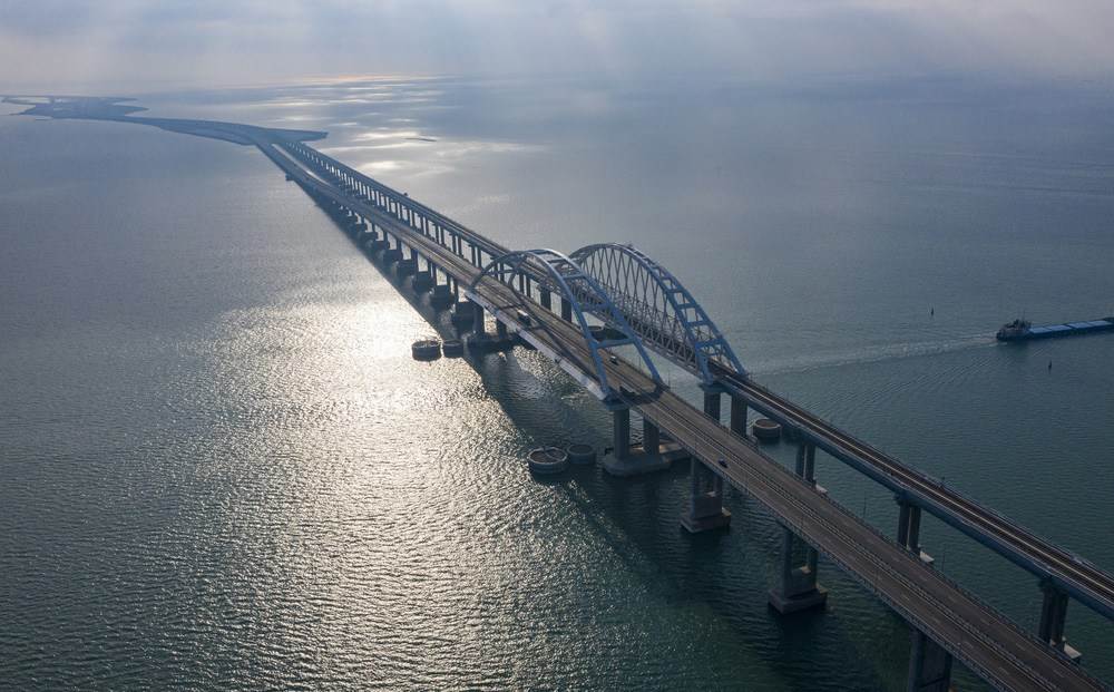 Ukraine đe tọa tấn công cầu Crimea - cây cầu dài nhất châu Âu