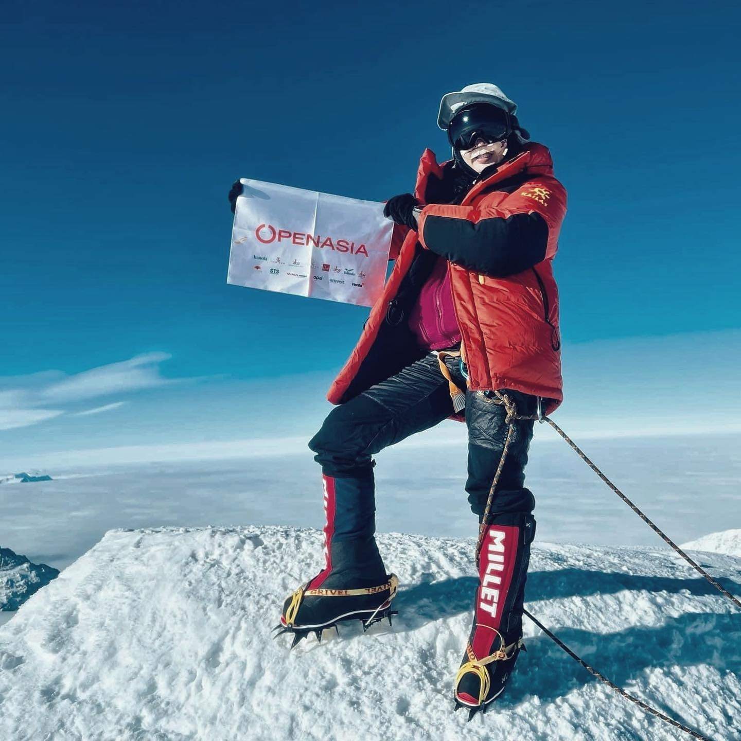 Người phụ nữ Việt Nam đầu tiên chinh phục đỉnh Everest - ảnh 1