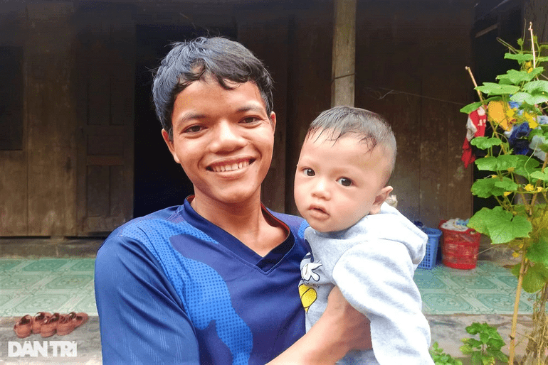 Xúc động bí mật đằng sau video triệu view trên mạng của chàng trai Cơ tu - 5