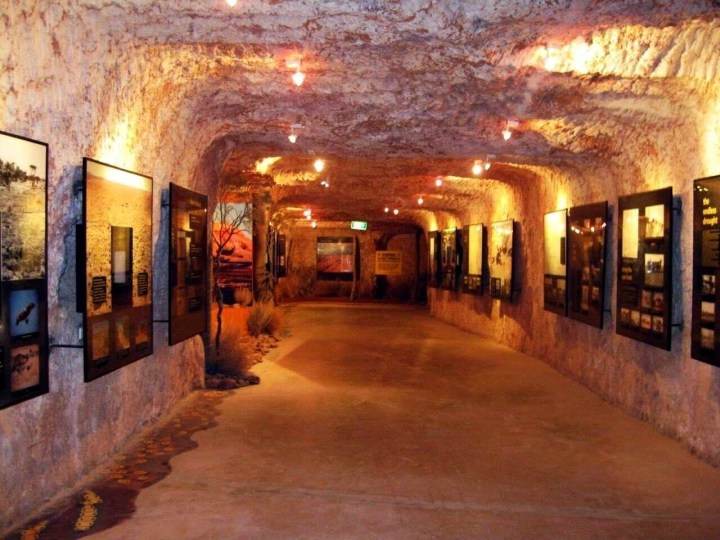 Khám phá thị trấn độc đáo nhất thế giới, nơi cư dân hầu hết sống dưới lòng đất - 4