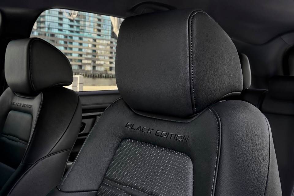 honda,  cr-v,  suv,  honda cr-v,  hr-v,  honda australia,  phien ban dac biet,  cr-v black edition,  cr-v vti 7 anh 4
