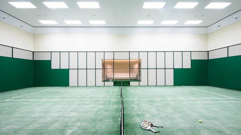 Du thuyền 3.200 tỷ đồng có cả sân tennis của tỷ phú Anh vừa tới Việt Nam - 4