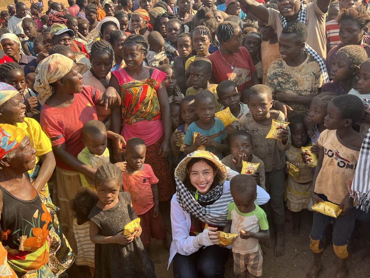hoa hau thuy tien sang angola nghiem thu gieng nuoc sach tang 5000 nguoi dan hinh anh 1