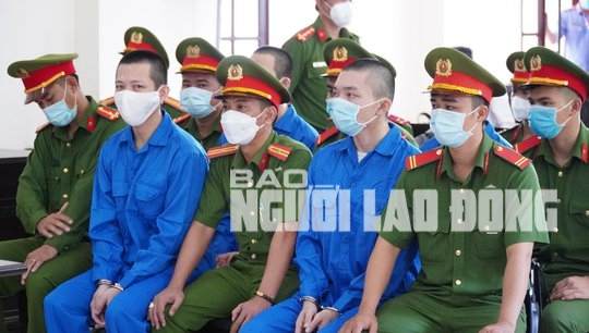 Các bị cáo ở “Tịnh thất Bồng Lai” xem Lê Tùng Vân như “Phật sống” - Ảnh 2. Các bị cáo ở “Tịnh thất Bồng Lai” xem Lê Tùng Vân như “Phật sống” - Ảnh 2.