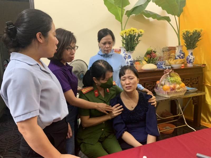 Có thêm ba vì sao trong trái tim đồng bào... -0