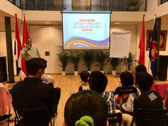 Tôn vinh tiếng Việt ở nước ngoài vào ngày 8/9 hàng năm - 1