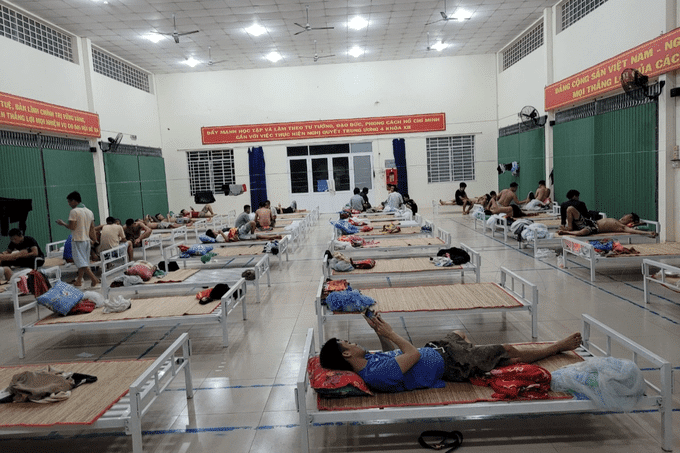 40 người Việt chạy khỏi casino ở Campuchia, bơi sông trốn về nước - 2