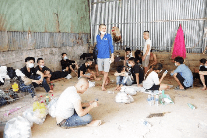 40 người Việt chạy khỏi casino ở Campuchia, bơi sông trốn về nước - 1